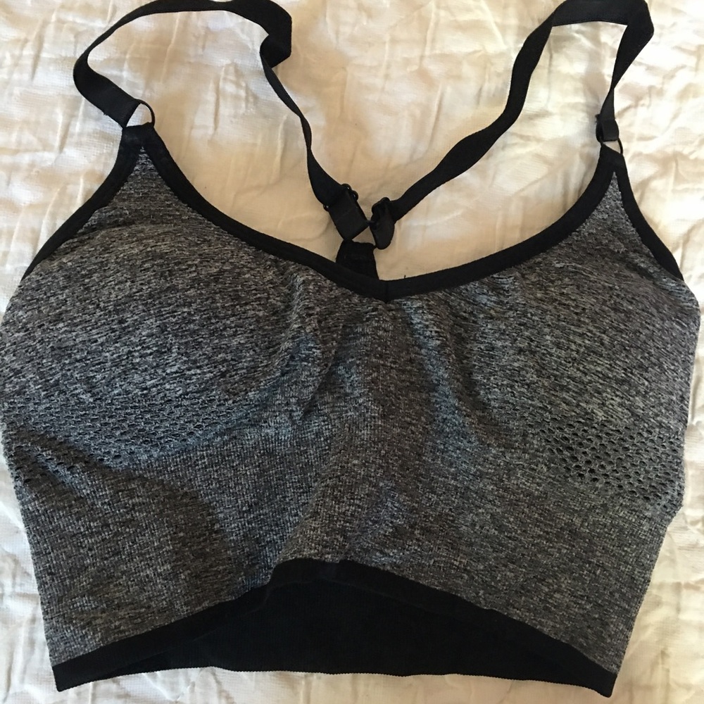 Lucy sports bra